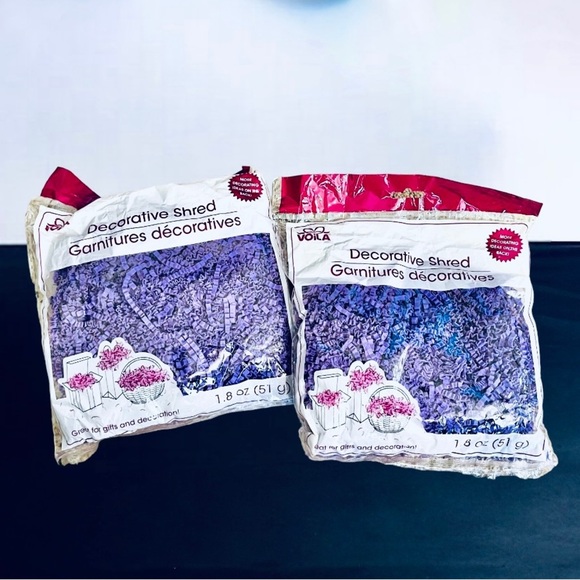 LOT of party decorations. - Picture 4 of 9